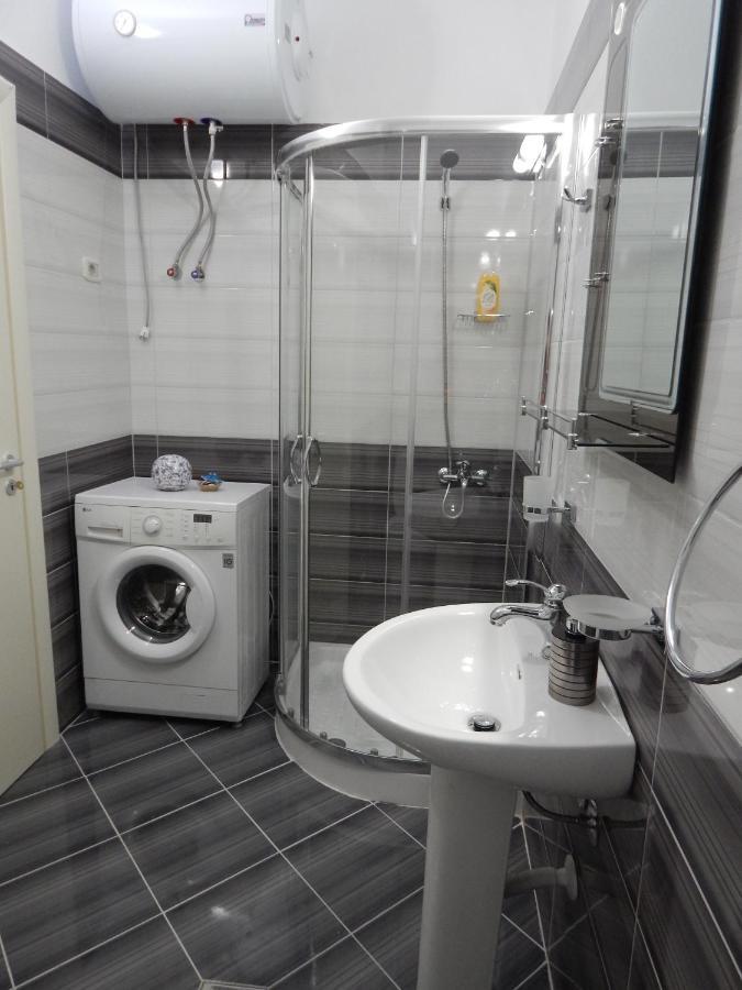 Modern Spacious 1 Bedroom Flat Next To The Beach Vlorë 외부 사진