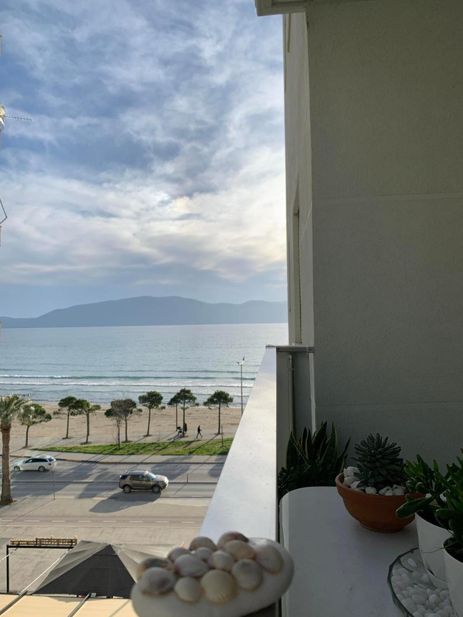 Modern Spacious 1 Bedroom Flat Next To The Beach Vlorë 외부 사진